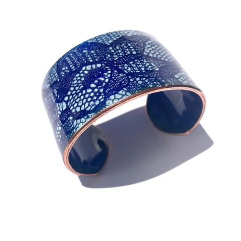 Enamel Lace/pattern cuff